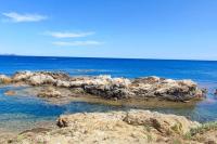 Magnifique T3 neuf, jardin, piscine, 5' de la mer - Chambres d'hôtes Roquebrune-sur-Argens