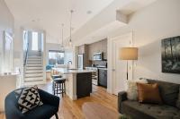 2 BDR Home Roof Deck plus Walk to Broncos and Sloans Lake - B&B
