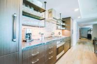 Amazing 3BR Condo on Main with Hot Tub Steps to Lift - Chambres d'hôtes Park City
