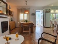 SANCHEZ Y LASERNA STAYS Amplia casa en Denia cerca del mar y la montaña - B&B La Jara