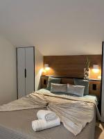 Paray- Orly - Parking Privé - B&B