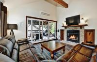 Chalet- 21 Chemin des Skieurs - B&B Stoneham