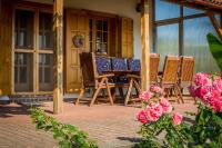 Apartment with Mountain View