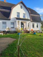 Gutshaus im Grünen - Chambres d’hôtes Poseritz