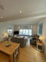 Apartment in Dartmouth - B&B