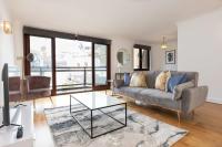 Spacious 1 Bed Mayfair Apartment with Balcony - B&B