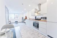 B&B Wolverhampton - Contemporary 1 Bed Apartment in Central Wolverhampton - Bed and Breakfast Wolverhampton