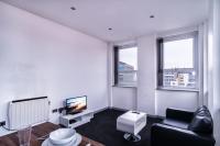 B&B Blackburn - Contemporary 1 Bed Apartment in Central Blackburn - Bed and Breakfast Blackburn