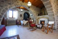 B&B Agios Konstantinos - Unwind and Relax at the Vilaeti 1871 Retreat - Bed and Breakfast Agios Konstantinos