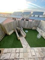 3 bedrooms, 2 story Olympic House Portland - B&B Castletown