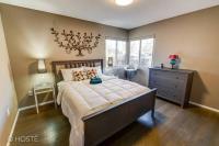 3BD Downtown Modern Home w Hot Tub & Grill - B&B Colorado Springs