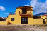 B&B Candelaria - Chalet con terreno, barbacoa, parking. Amplitud y tranquilidad - Bed and Breakfast Candelaria