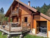Le chalet des Broches - jacuzzi - B&B