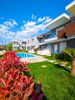 Ofrynio Luxury Apartment & pool2 - B&B