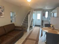Caroline's One Bedroom House in Northampton - B&B