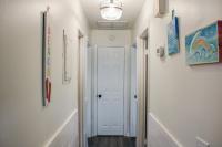 Beachside Bliss - Breakfast, Walk to Schooners, Sleeps 15, Fenced Privacy - B&B