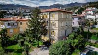 Seafront Apartment Ičići - B&B