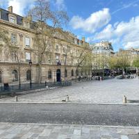 SAINT-LOUIS APARTMENT - LUXURY HIGH END RENOVATED Apartment - HEART OF LE MARAIS - HOTEL DE VILLE - Chambres d’hôtes