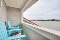 B&B Folly Beach - Folly Beach Retreat with Pool Access and River Views! - Bed and Breakfast Folly Beach