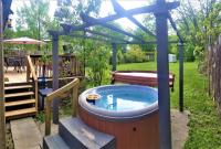 Kosecki Kottage - hot tub, sundeck, firepit & more - B&B Port Burwell