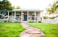 The Alexander at Creek Road - B&B Dripping Springs