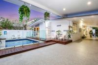 Gold Coast-Miami Mid-Century Beach Home With Pool - Ferienwohnung Gold Coast