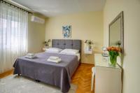 Apartmani Ana 10 min. hoda od centra Trogira - B&B
