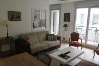 Appartement confortable calme avec terrasse proche métro - accueil personnel - Chambres d'hôtes Lyon