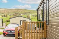 B&B Clitheroe - Wiswell View Lodge: Pendle View Holiday Park - Bed and Breakfast Clitheroe