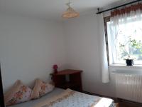 Kleines Doppel-/Zweibettzimmer