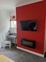 3 Bedroom house, close to woodland, chesterfield and peak District - Chambres d'hôtes Brimington