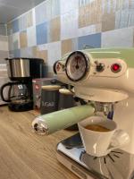 Blue White House - Bed and Breakfast Tourlotí