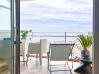 Appartement les pieds dans leau accès direct sur la côte sauvage - 2 pers - Chambres d'hôtes Les Sables d'Olonne