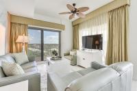 Elegant Destin Condo w/ Ocean Views: Walk to Beach - Ferienwohnung Destin