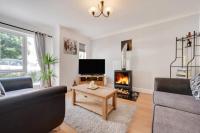 B&B Llandeilo - 3 Bed Holiday Home in Llandeilo with log burner - Bed and Breakfast Llandeilo