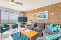 Knights View - 2 14 Merrilli - BYO Linen - Wi-Fi - Beachfront - B&B