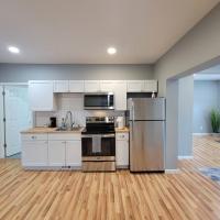 Beautifull Whole House! Walk to Niagara Falls! 4 Bedroom Home - Bed and Breakfast