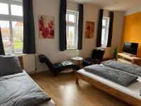 B&B Dessau - FeWo "Franzi" 5 Personen, zentrale Lage, Parkplatz - Bed and Breakfast Dessau