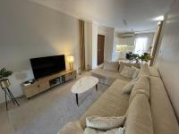 Fterna Family Apartment Perea - 2 Bedrooms, Balcony, Near Beach & Airport - B&B Peraía