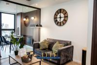 Mancunian Skyline Haven - Sleek & Cosy 1-Bed near Deansgate and Manchester City Centre - With City View - Ideal For Business & Leisure Stays By Parydise Properties - B&B Mánchester