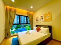 泳池景休闲家庭套房3房3厕6-10人适合家庭入住金海湾@Danga Bay - B&B