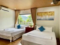 Familienzimmer mit Gartenblick