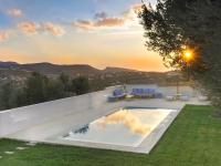 Holiday villa Aspruga private pool, absolutely quiet, secluded location - B&B Pitsidia