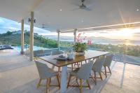 Luxury Villa 8, Private Infinity Pool with Fabulous Sunsets Ocean Views, Games Room, Gym, Cinema.