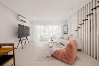Netflix Brand new 4BR Fast NBN AC Free Parking - B&B