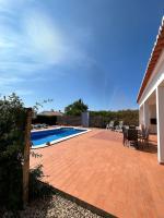 Casa Lina - villa with garden and pool by Lisbeyond - Chambres d’hôtes Aljezur