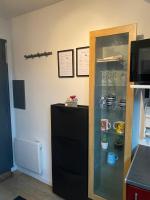 F1 Meublé et Confortable en cœur de ville - B&B