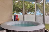 *Ocean Oasis: Beach Extras & Bikes & Surfboards* - B&B Cocoa Beach