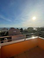 Apartman Loren - Chambres d'hôtes Privlaka