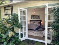 B&B Greytown - Green Door Cottage - Bed and Breakfast Greytown